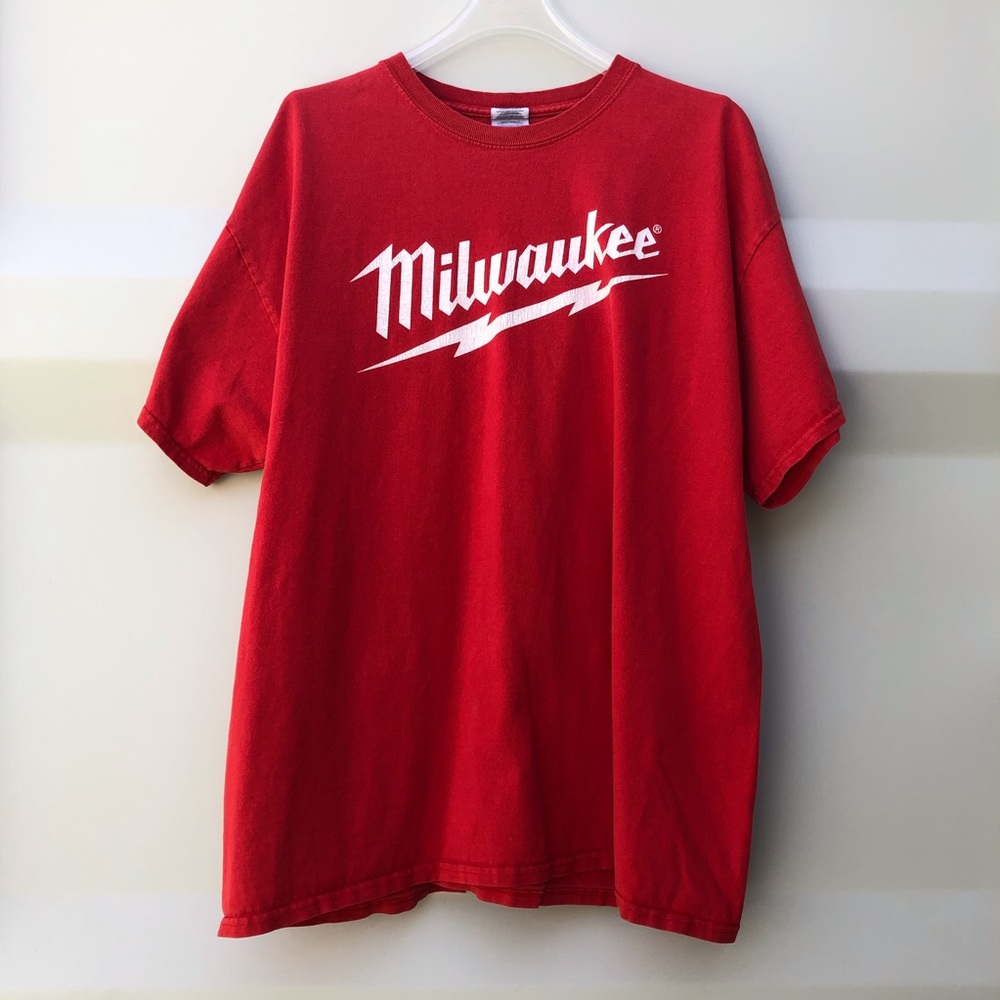 Millwaukee Tools logo t-shirt XL